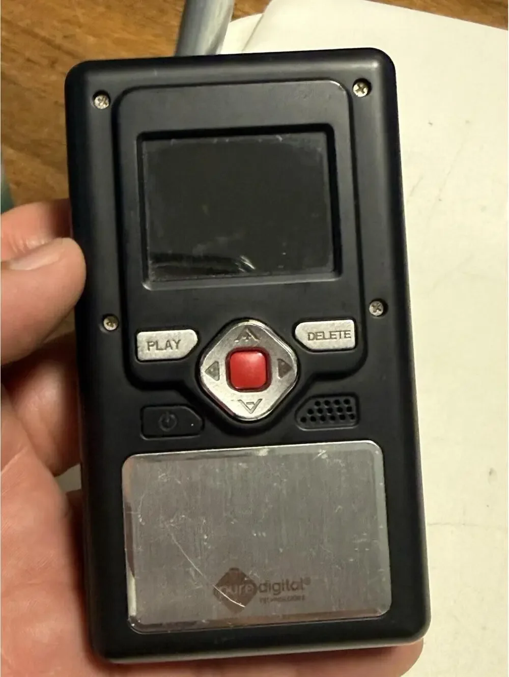 Flip Video Silver & White Pure Digital Technologies Ultra HD ( Not Working)